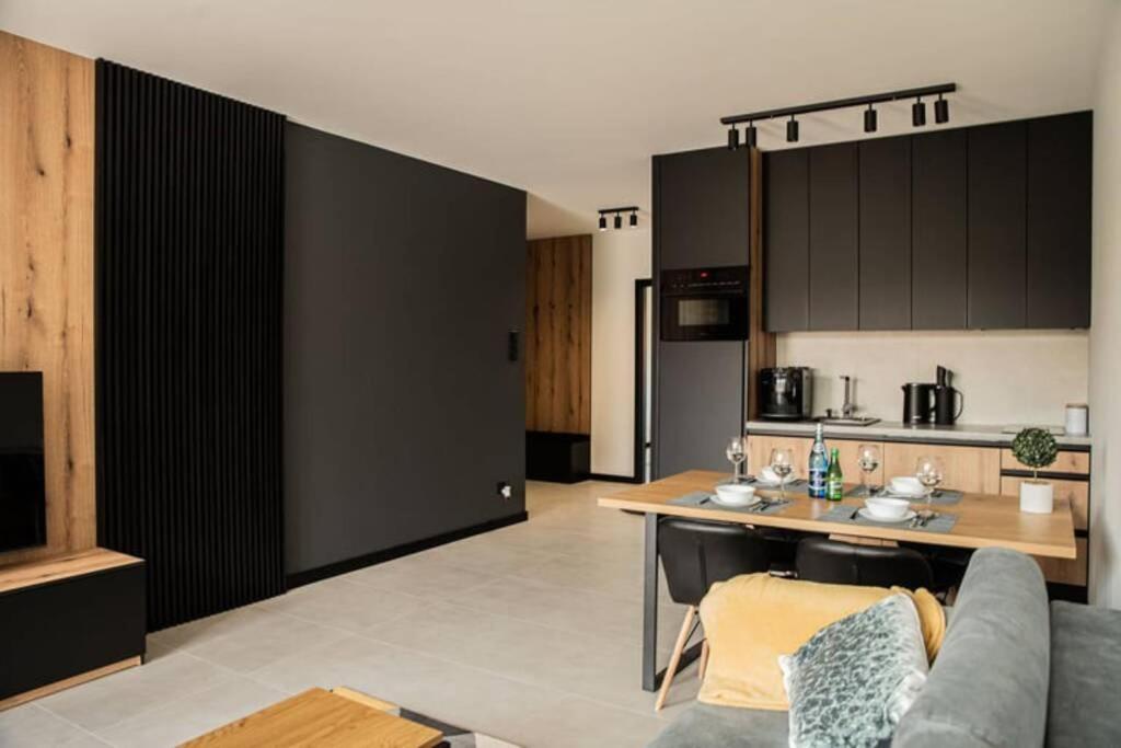 Apartament Twierdza Z Widokiem Na Jezioro โอสโตรดา ภายนอก รูปภาพ