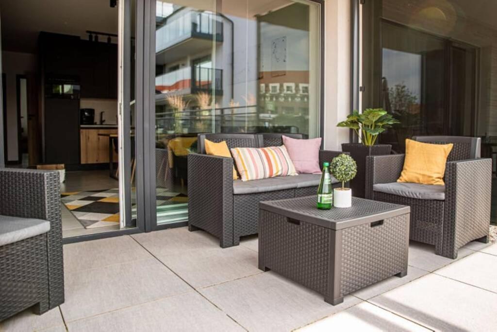 Apartament Twierdza Z Widokiem Na Jezioro โอสโตรดา ภายนอก รูปภาพ