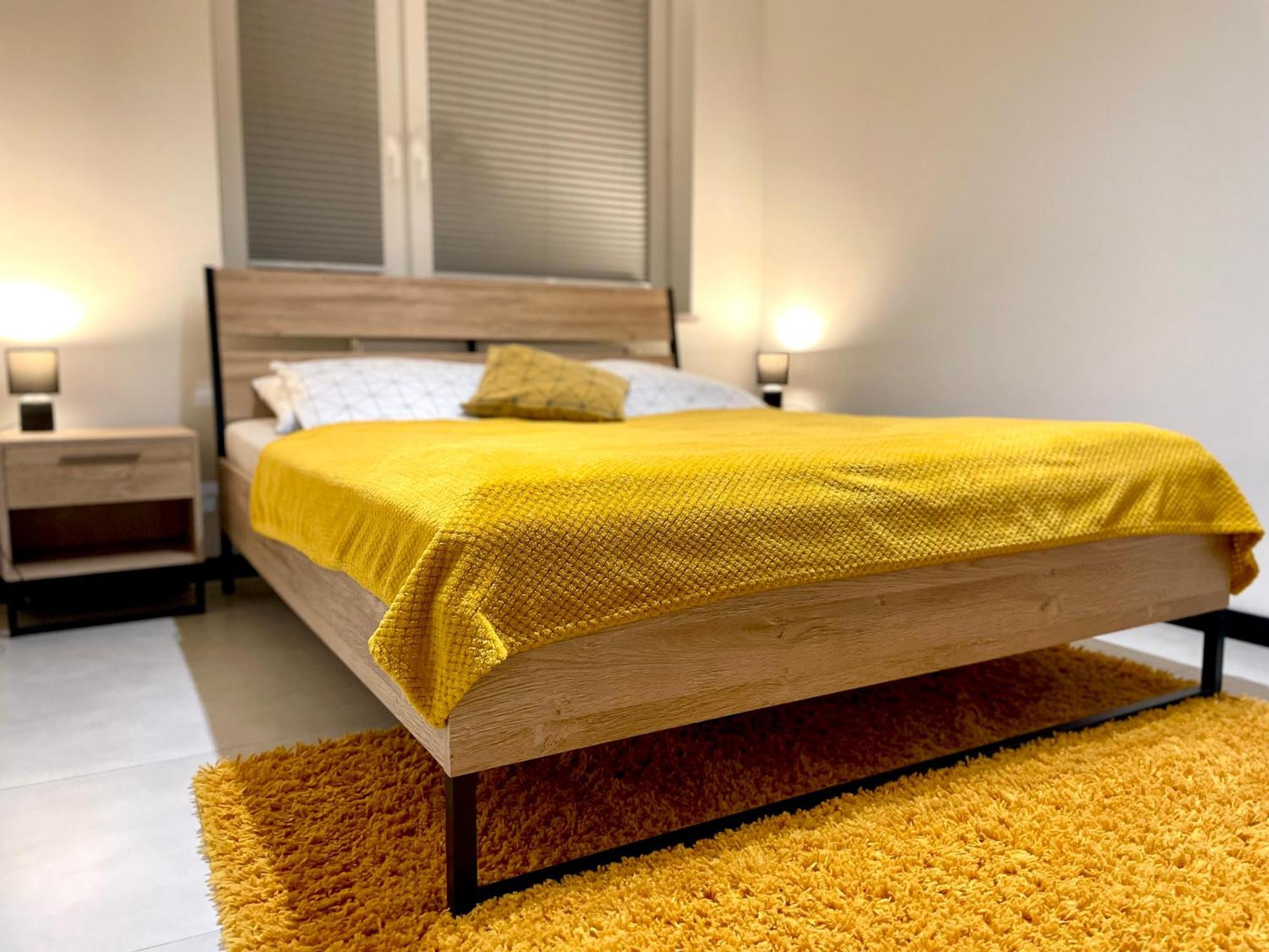 Apartament Twierdza Z Widokiem Na Jezioro โอสโตรดา ภายนอก รูปภาพ